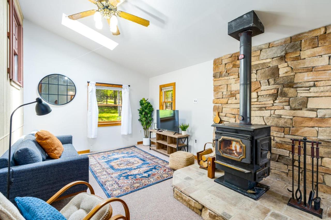 Morton Grove River Access Cabin With Hot Tub, Fire Pit, & Wifi! מראה חיצוני תמונה